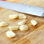 How To Cut A Garlic